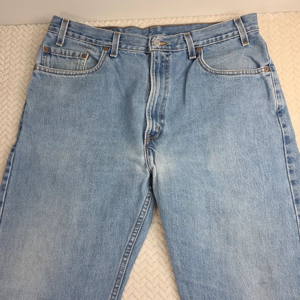 Vintage‎ Levis 505 Mens Jeans 38x32 Made in USA Light Wash Straight Leg 2000s
